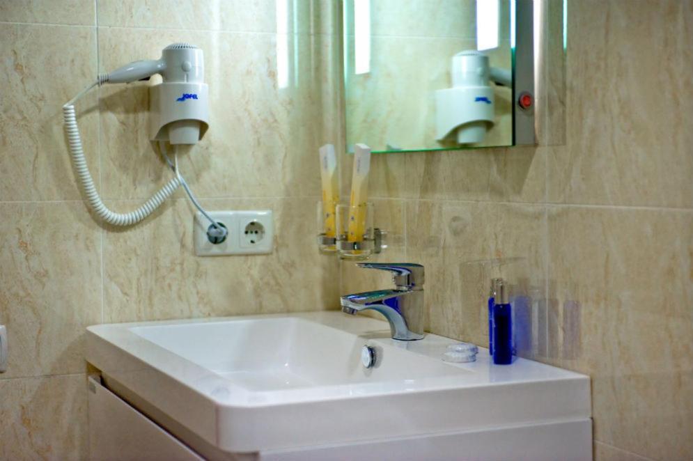 Knyazhyi Dvir Hotel Knyazhichi  Room photo